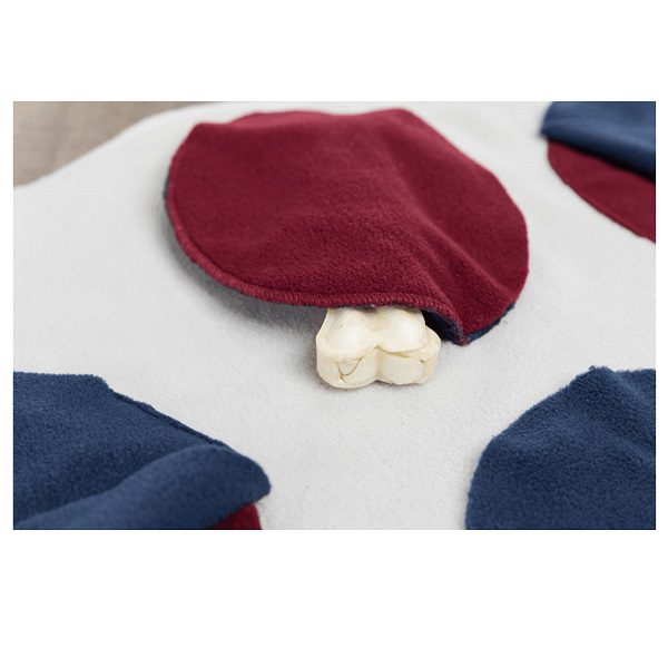 Trixie Sniffing Blanket - Image 9